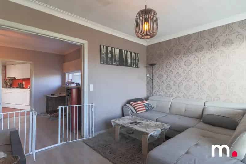 Huis te koop in Gullegem: Rustige woning met potentieel