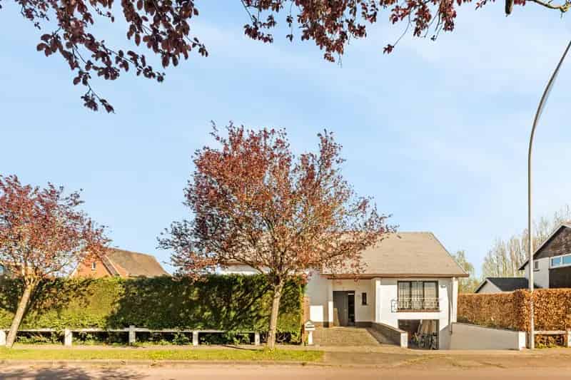 Huis te koop 5 slaapkamers 2 badkamers tuin garage