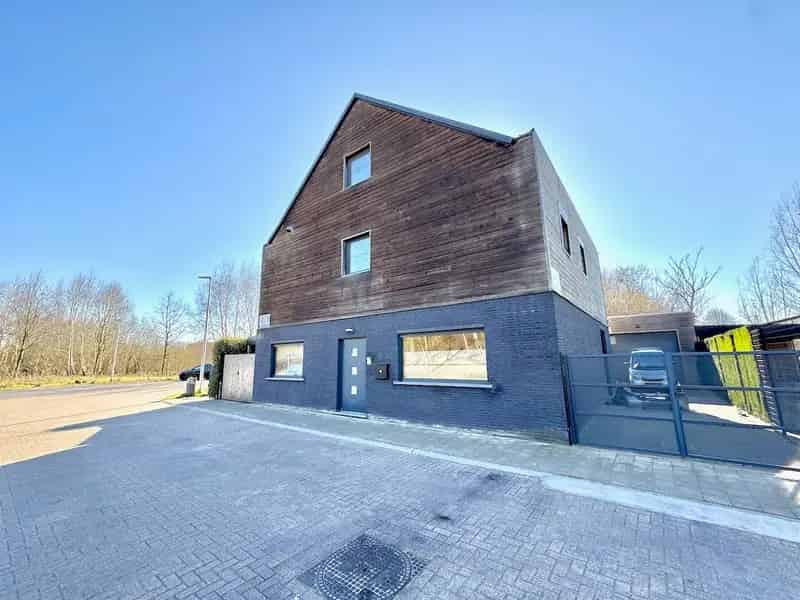 Ruime gezinswoning te Zelzate 280m² 4 slaapkamers EPC A