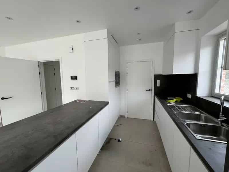 BEZOEKDAG VOLZET - Ruime halfopen nieuwbouwwoning met 3 slaapkamers en tuin