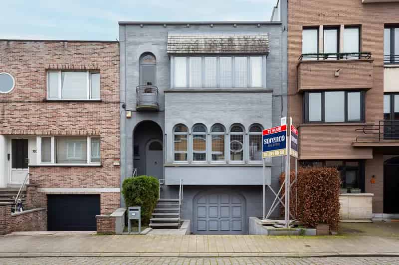 Art Deco Huis te Koop Pulhof Garage 551m2 Tuin
