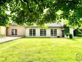 Villa te koop - Meulebeke - Ruime herenwoning met bijgebouw