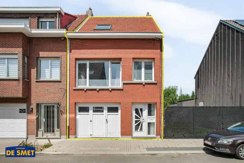 Te renoveren Bel-Etage met 5 slaapkamers Nabij Centrum