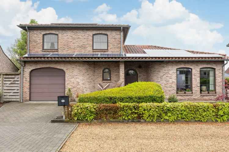 Verzorgde woning te Rijkevorsel met tuin garage en zonnepanelen