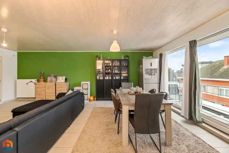 Te koop appartement in Putte met 3 slaapkamers op goede locatie