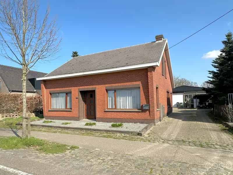 Huis te huur Brecht: Vrijstaande woning met atelier en grote tuin