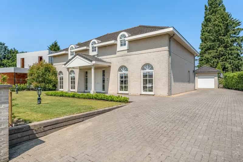 Ruime Villa te huur Lanaken 3-5 slaapkamers tuin garage