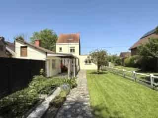 Huis te koop Amougies grote tuin veel potentieel