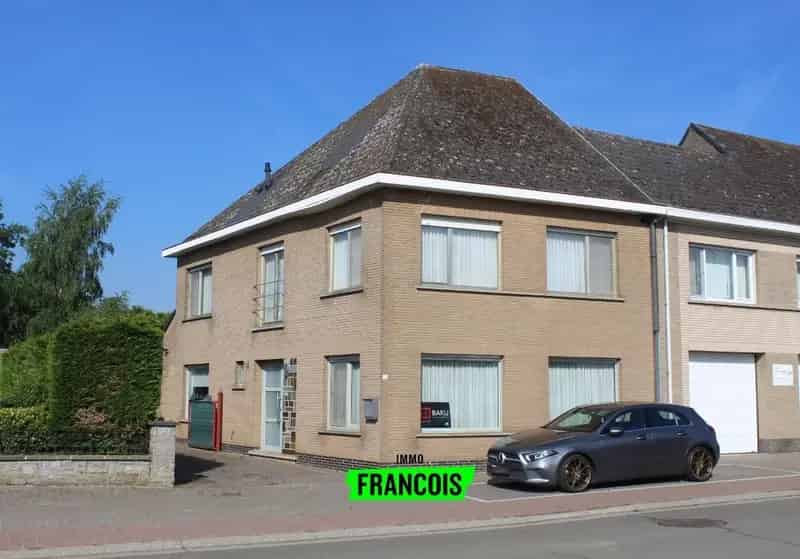Instapklare woning te Herzele met 3 slaapkamers en grote tuin