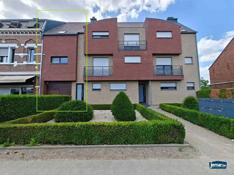 Triplex Appartement Maasmechelen 2 slaapkamers Garage Carport