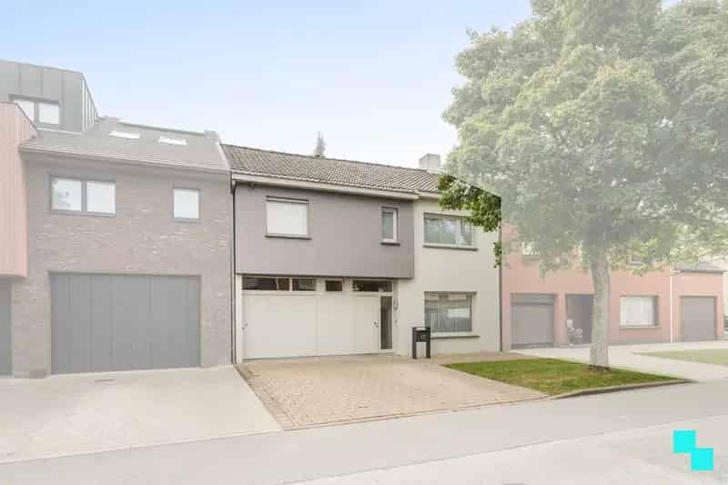 Huis te huur Roeselare 4 slaapkamers tuin garage