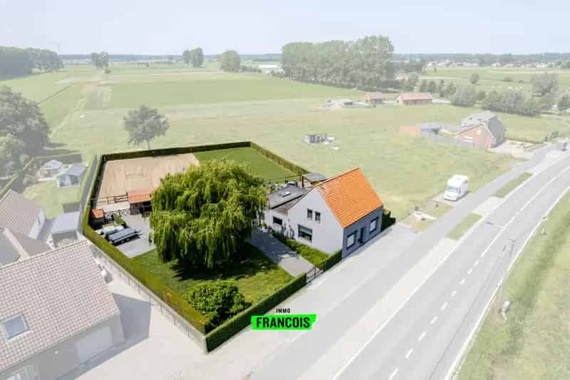 Gerenoveerde woning met paardenstalling te Sint-Laureins