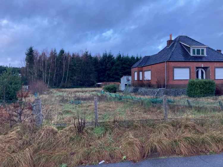 Bouwgrond kopen op gunstige ligging met flexibele bouwmogelijkheden