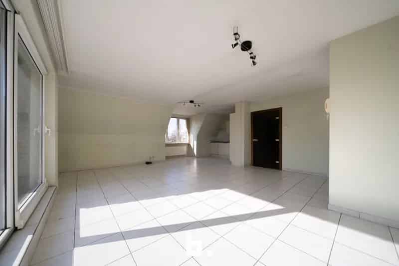 Ruim Appartement te Koop in Sint Michiels met Garage