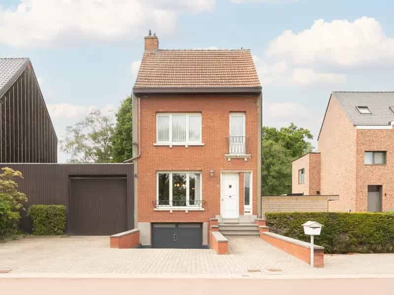 Huis te huur Boechout: Ruime woning met bouwgrond 1277m²