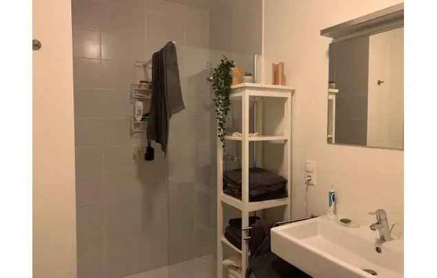 Huur 2 slaapkamer appartement van 82 m² in Antwerp