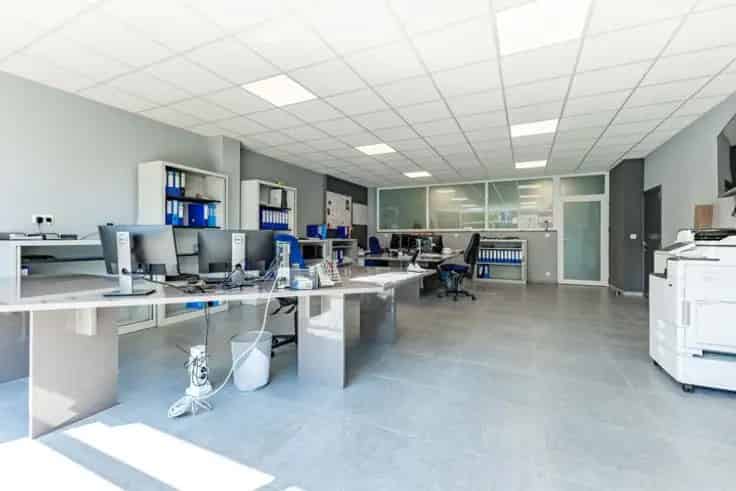 Huis Te Koop Fayt-lez-Manage: Kantoor Appartement Magazijn