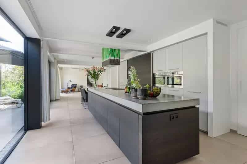 Luxueuze Villa met Zwemvijver te Vorselaar