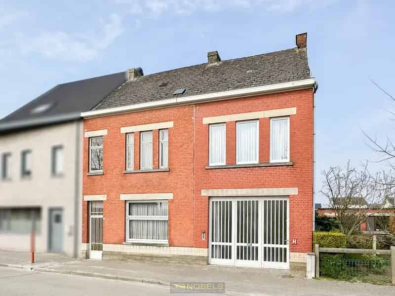 Ruime gezinswoning te Oudenaarde met garage en tuin