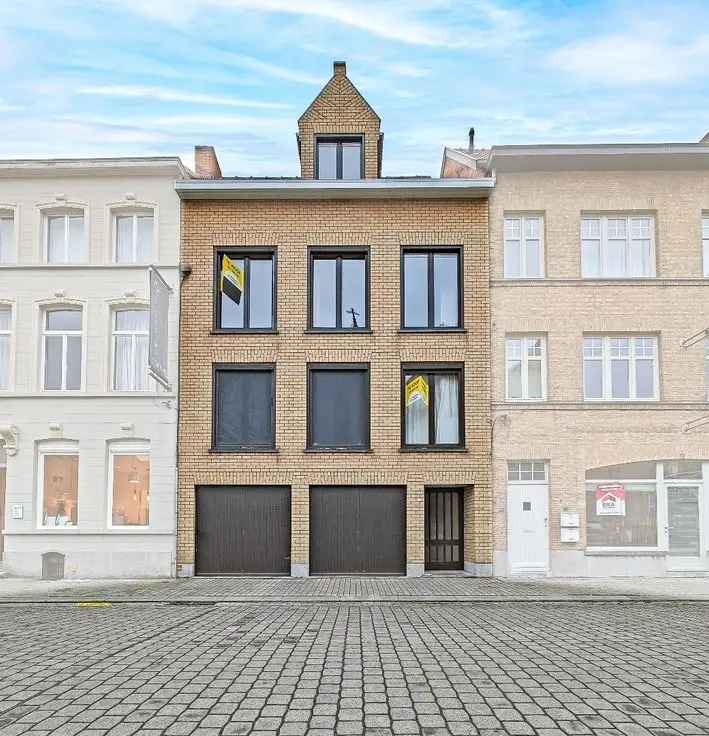 Appartementen Te Koop Veurne Centrum: 3 Appartementen met Garage