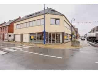 Handelspand te koop Buggenhout 126m2 Instapklaar Kantoor Praktijk Horeca
