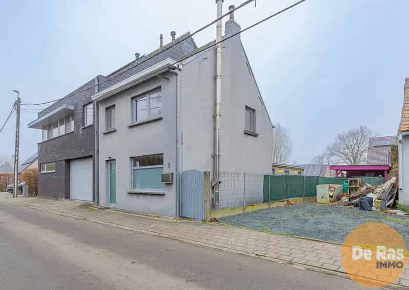 Rustig Gelegen Hoekwoning Met Gezellige Tuin