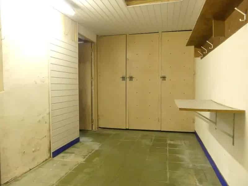 Loods 146m² Opslag Stockageruimte Manuele Toegangspoort