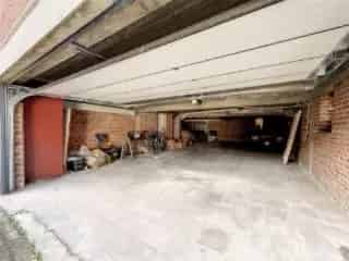 Garagebox te Koop Laken 80m2 4 Parkings