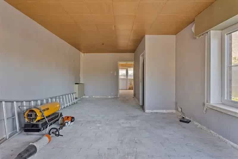 Te renoveren woning Ramsel 2 slaapkamers garage tuin
