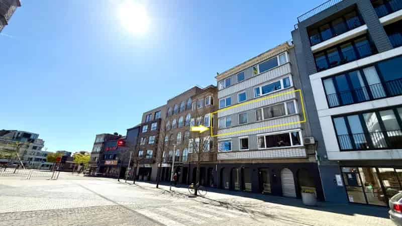 Appartement te koop Deinze: 2 slaapkamers, Markt