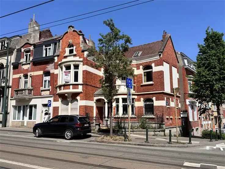 Huis Te Koop Berchem-Sainte-Agathe 3 slaapkamers Garage Kelder