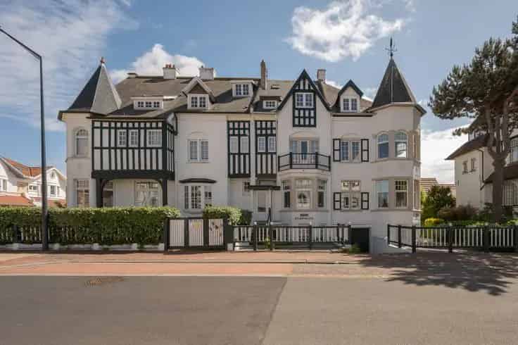 Villa te Koop Duinbergen 5 slaapkamers 5 badkamers