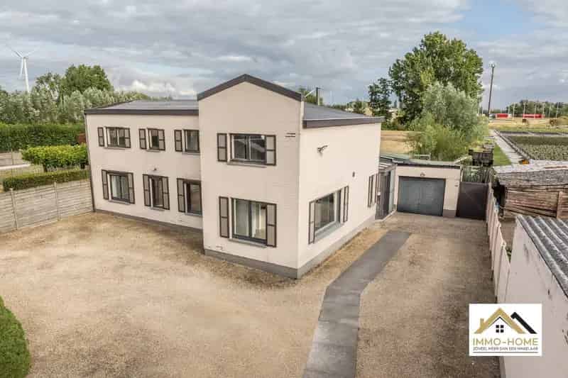 Op te frissen woning met ruime opslagplaats Beervelde