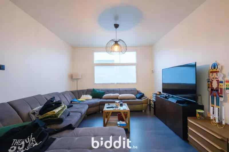 WONING MET POTENTIEEL TE RENOVEREN 10a 60ca