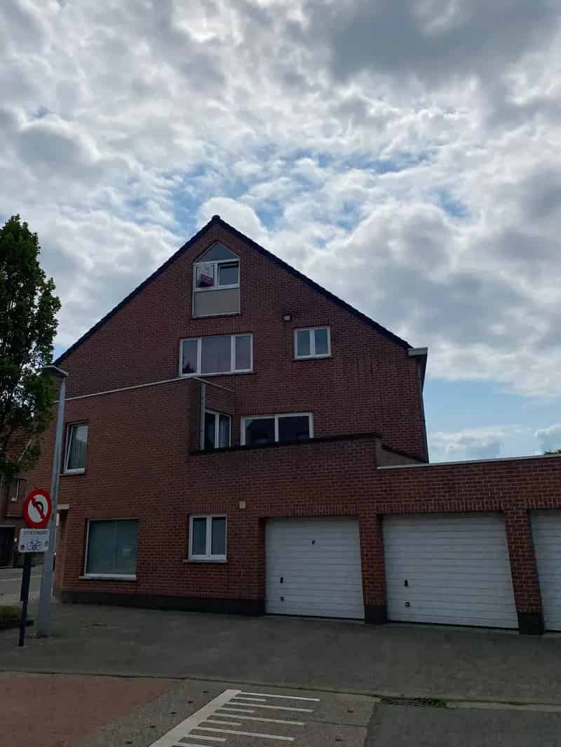 Appartement te Huur Eeklo - Rustige Buurt - Garage Inbegrepen