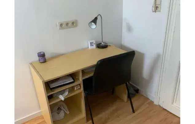 Kamer van 50 m² in Schaerbeek - Schaarbeek