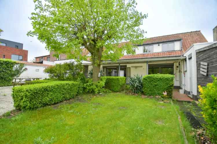 GOED GELEGEN WONING met tuin en landelijk uitzicht