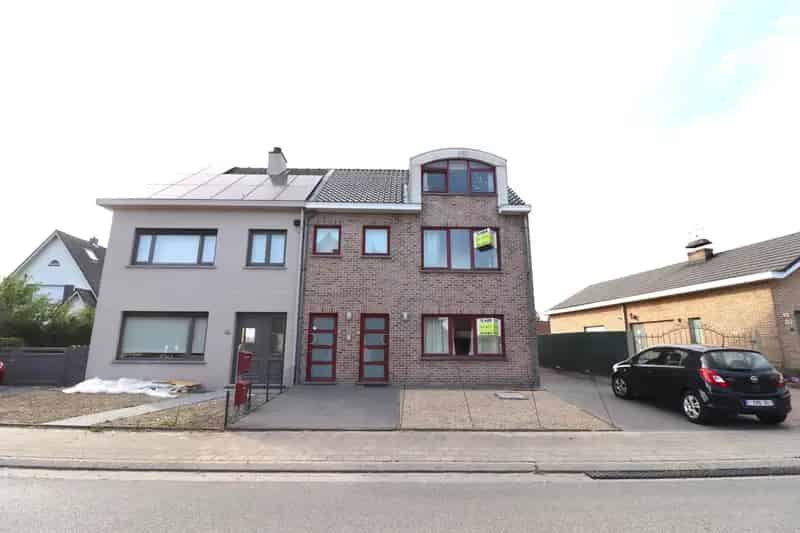 Duplex Appartement te Huur Hamme 2 Slaapkamers Dakterras Garage