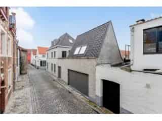 Huis te Koop Brugge: Energiezuinige woning met garage in historische binnenstad