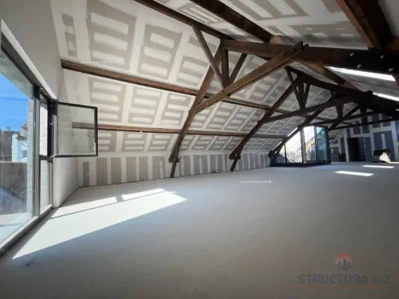 Kantoren te koop Molenbeek: Moderne ruimtes 80m²-250m²