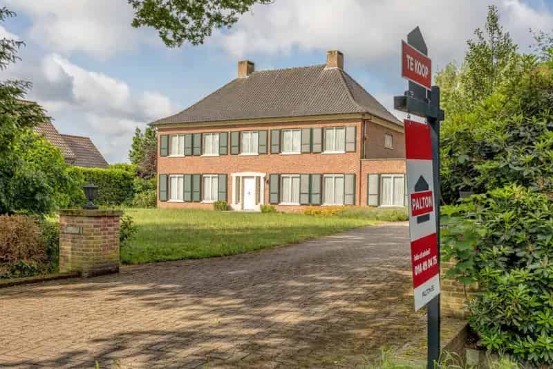 Statige villa te huur in Klein Ravels met kantoorruimte