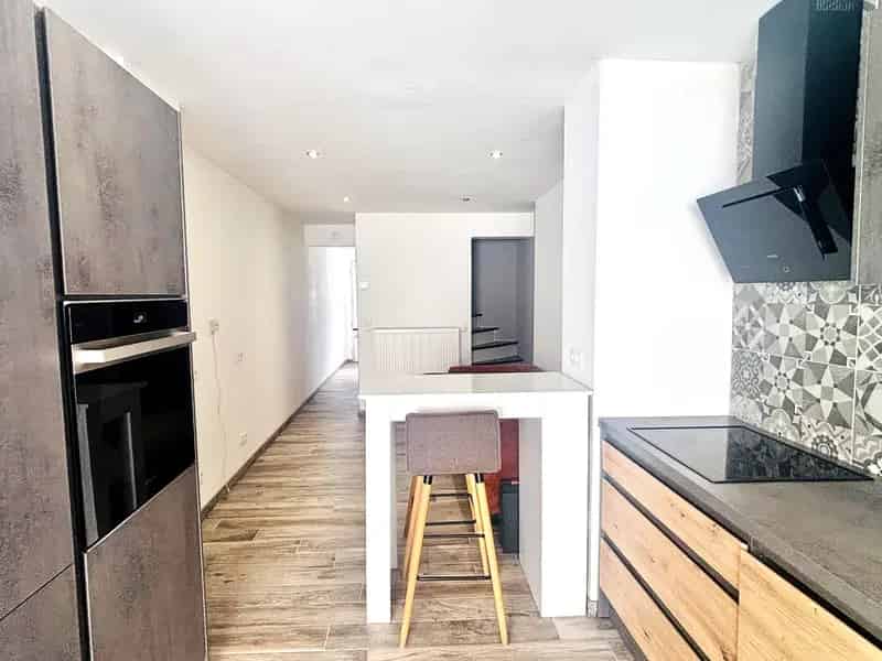 Huis te koop 2 slaapkamers terras instapklaar gerenoveerd