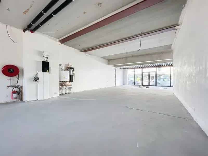 Handelspand te huur Sint-Idesbald 166m²