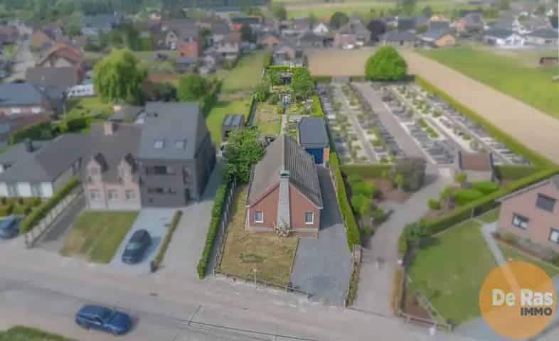Te renoveren bungalow Wanzele