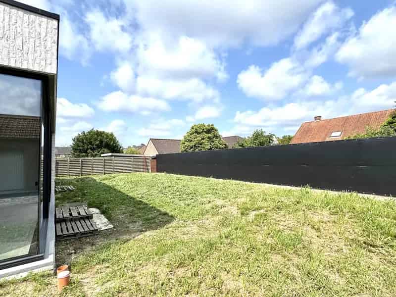 Huis te huur 3 slaapkamers nieuwbouw carport tuin