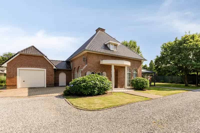 Huis te huur Dilsen-Stokkem: 3 slaapkamers, tuin, garage