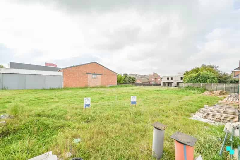 Bouwgrond te koop: 3 kavels in rustige buurt