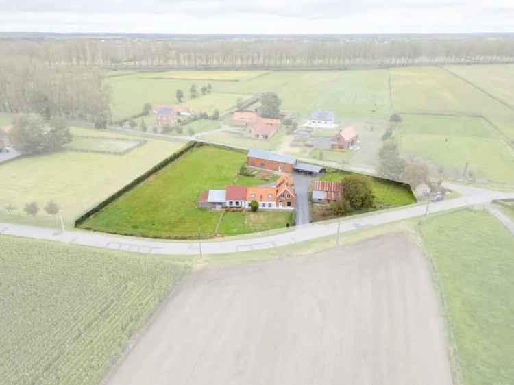 Huis te huur Moerhuize Maldegem Landelijke hoeve met bijgebouwen