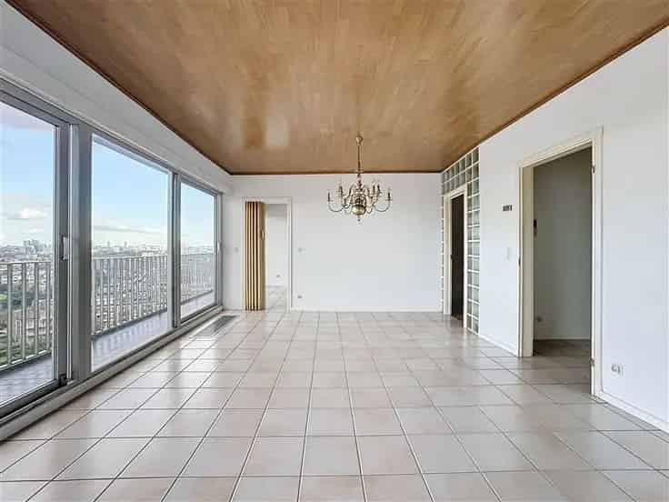Appartement Te Koop 1 Slaapkamer Terras Nabij Centrum