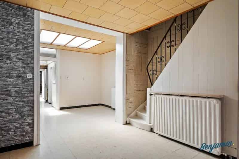 Rijwoning Menen 2 slaapkamers koertje ruime zolder